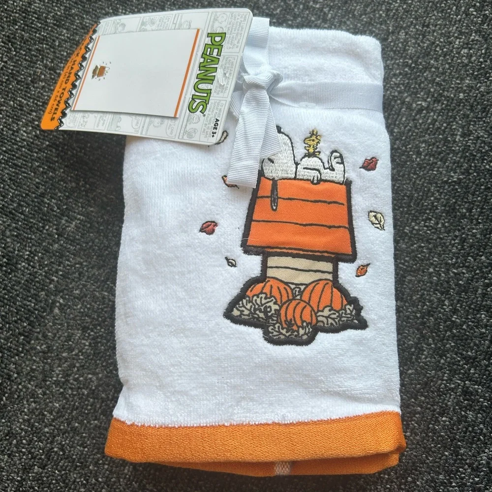 Snoopy Halloween Hand Towel Set
